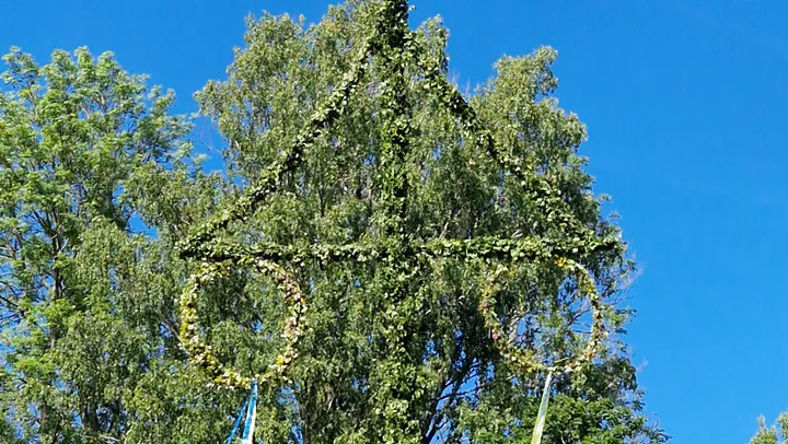 Traditionell Midsommarfest i Skebobruk – Skebobruk