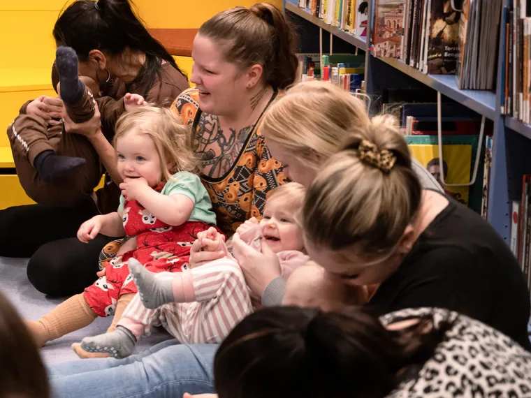 Babyhäng på Biblioteket