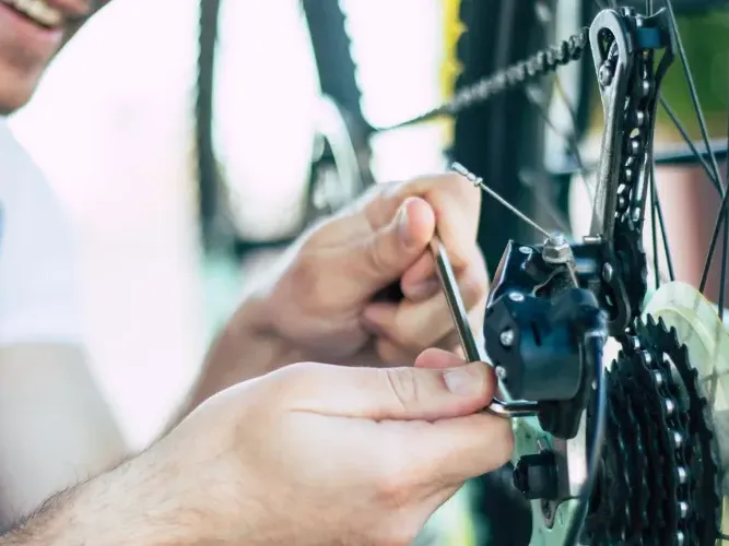 Cykelfix & Kvällssamtal: På väg tillsammans i Mark