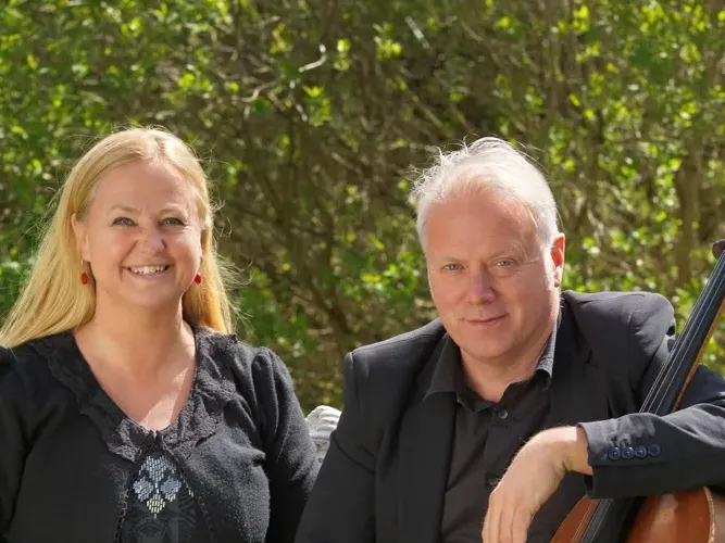 Sommarmusik - Esborn duo Cello and Voice i Husaby