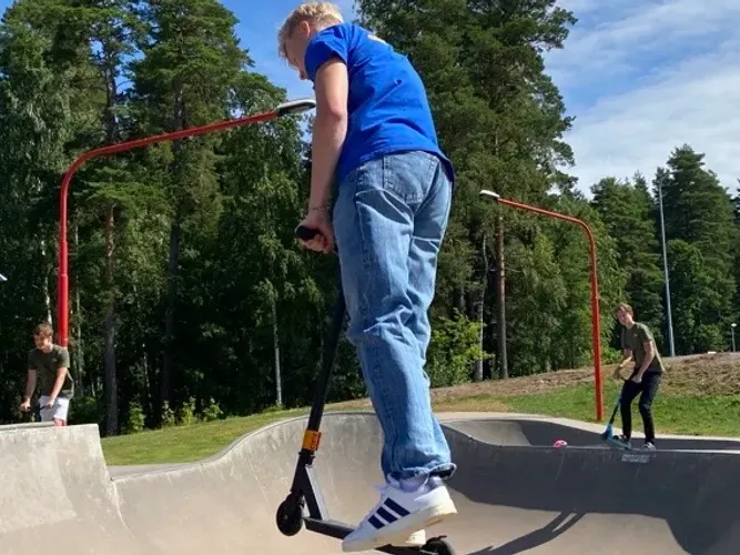 Skatekväll i actionparken