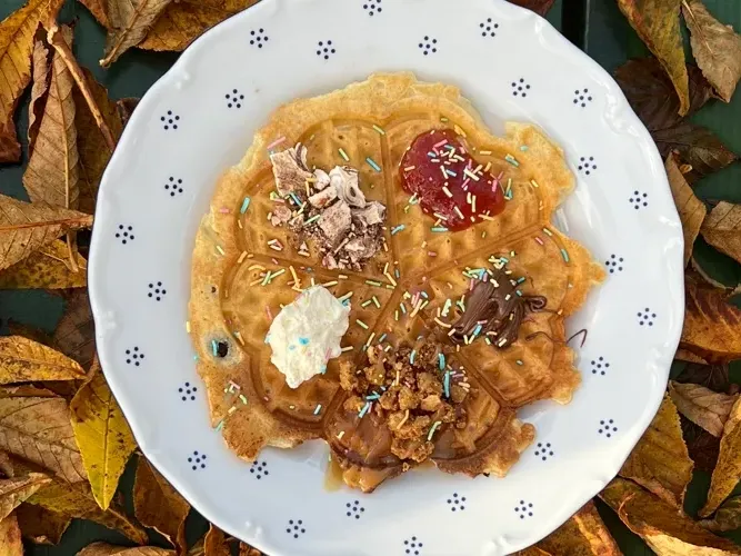 Pyssel & våffelbuffé
