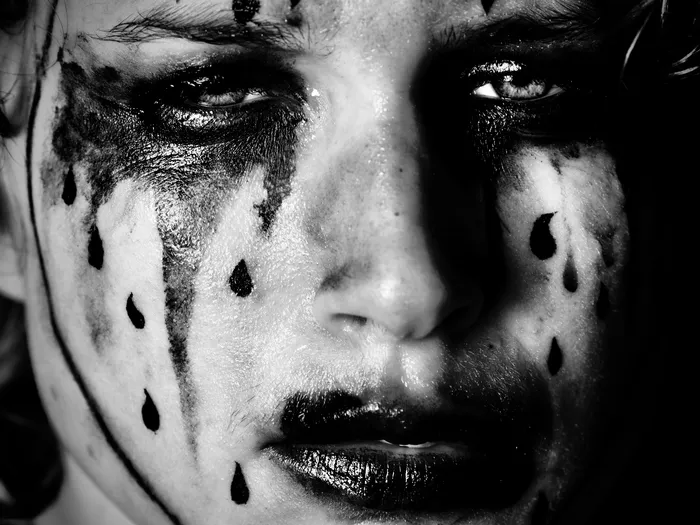 Avtryck Tjörn: MEDEA-revenge shall purify my blood